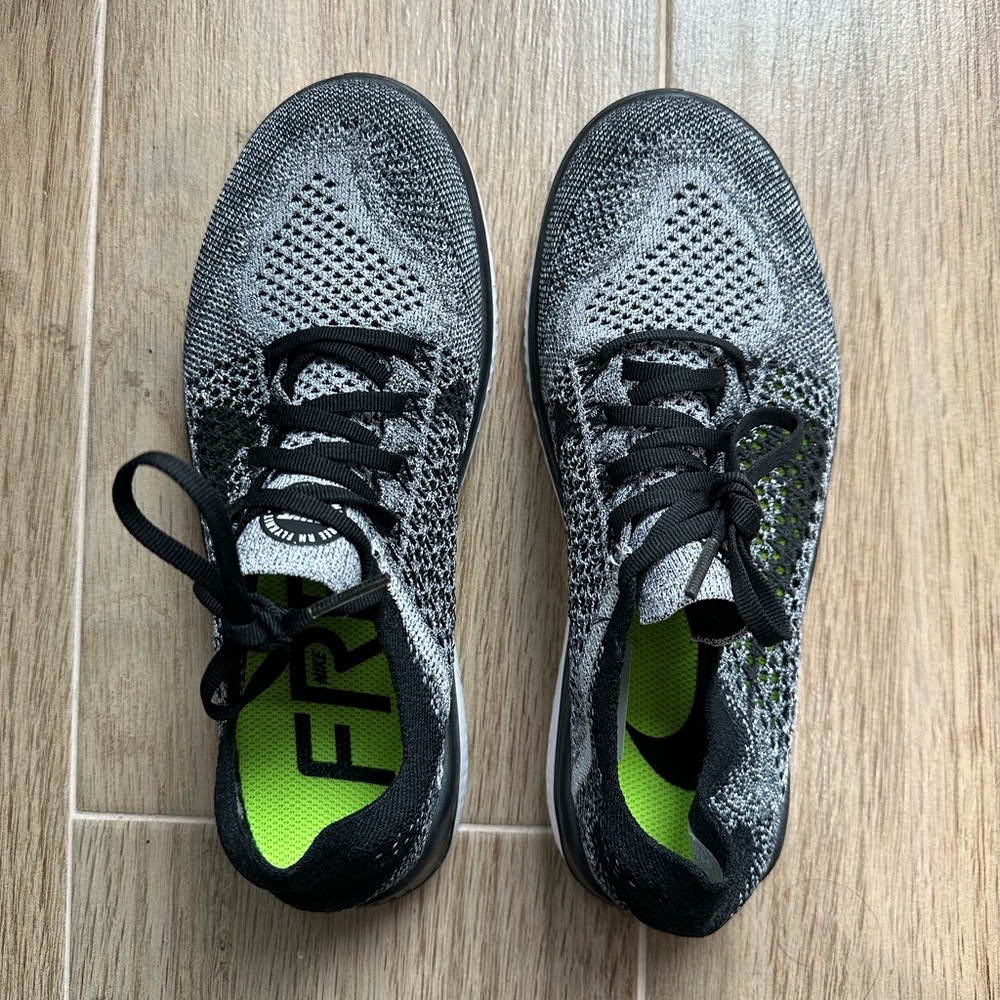 Nike Black and Gray Athletic Shoes